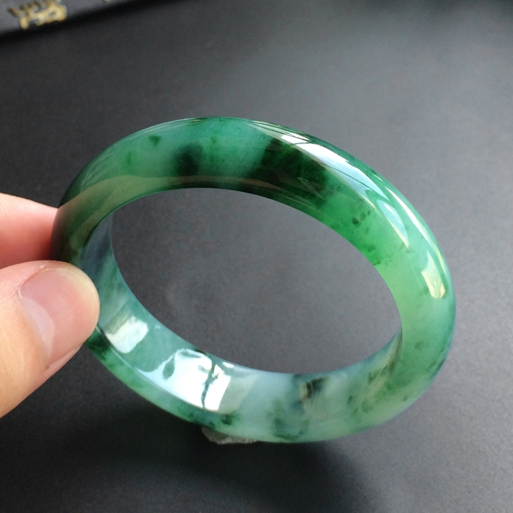 (超值推荐)糯冰种飘花贵妃镯(53mm-45.7mm)