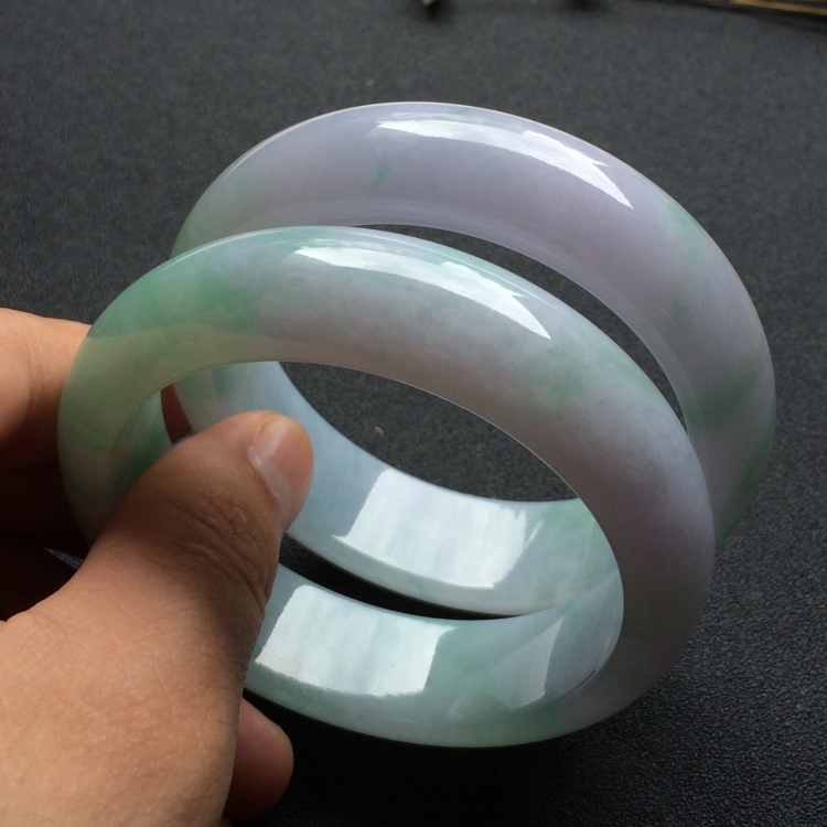 （超值推荐）糯冰种淡春带彩手镯一对（58.5mm、58.3mm）