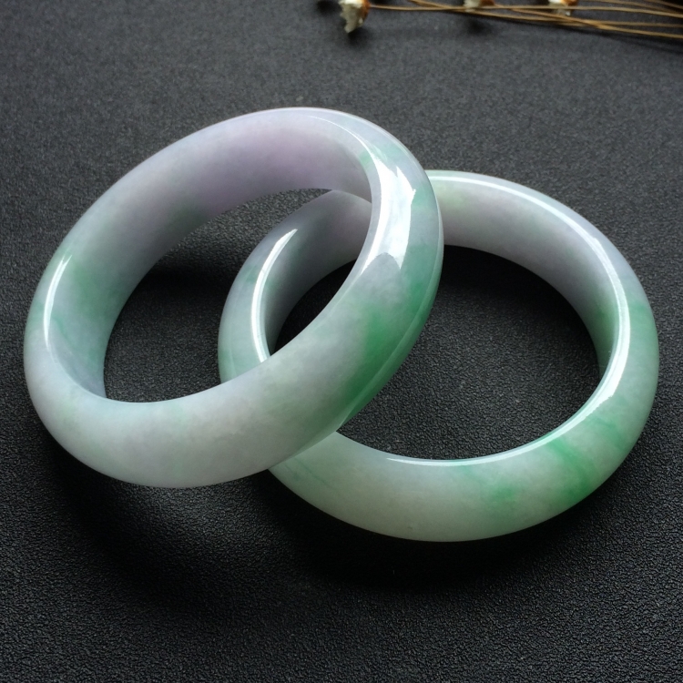 （超值推荐）糯冰种淡春带彩手镯一对（58.5mm、58.3mm）