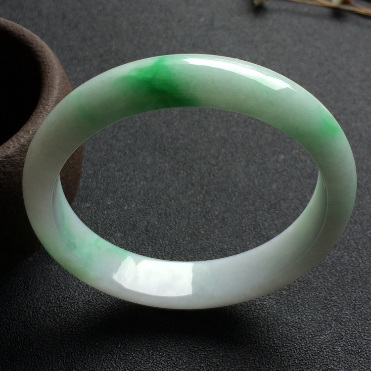 （超值推荐）糯冰种飘翠手镯（56mm）