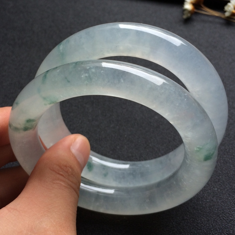 （超值推荐）冰种飘花圆条手镯一对（56.5mm、58mm）