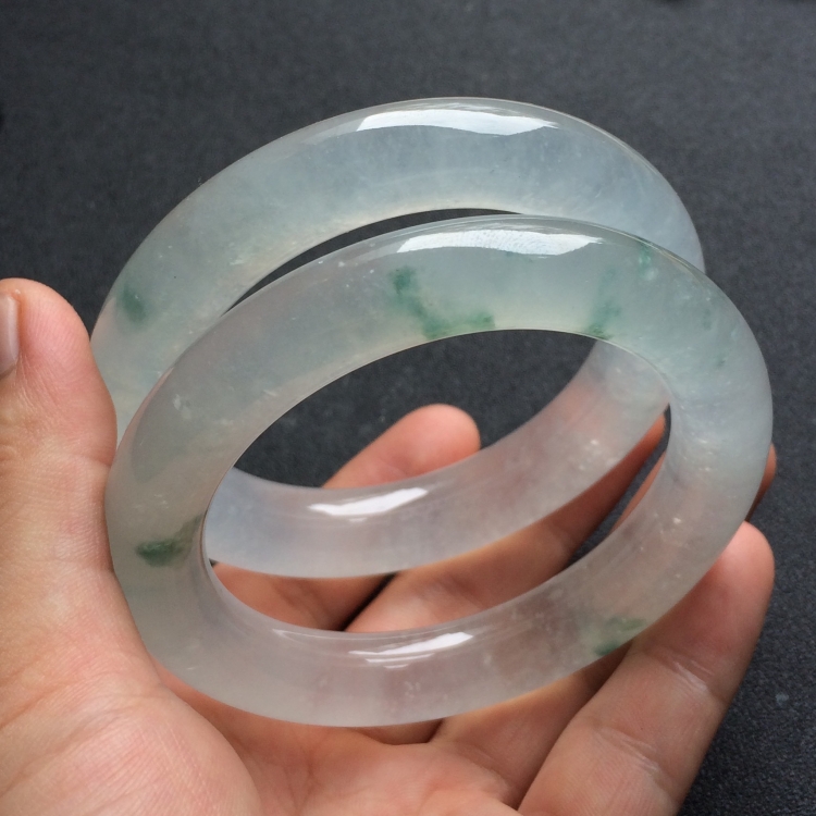 （超值推荐）冰种飘花圆条手镯一对（56.5mm、58mm）