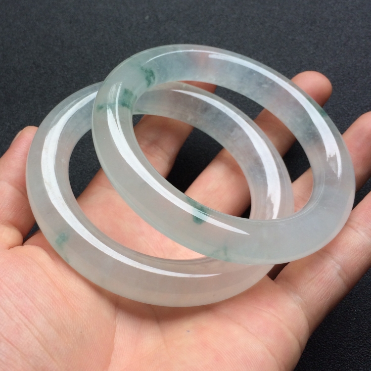 （超值推荐）冰种飘花圆条手镯一对（56.5mm、58mm）