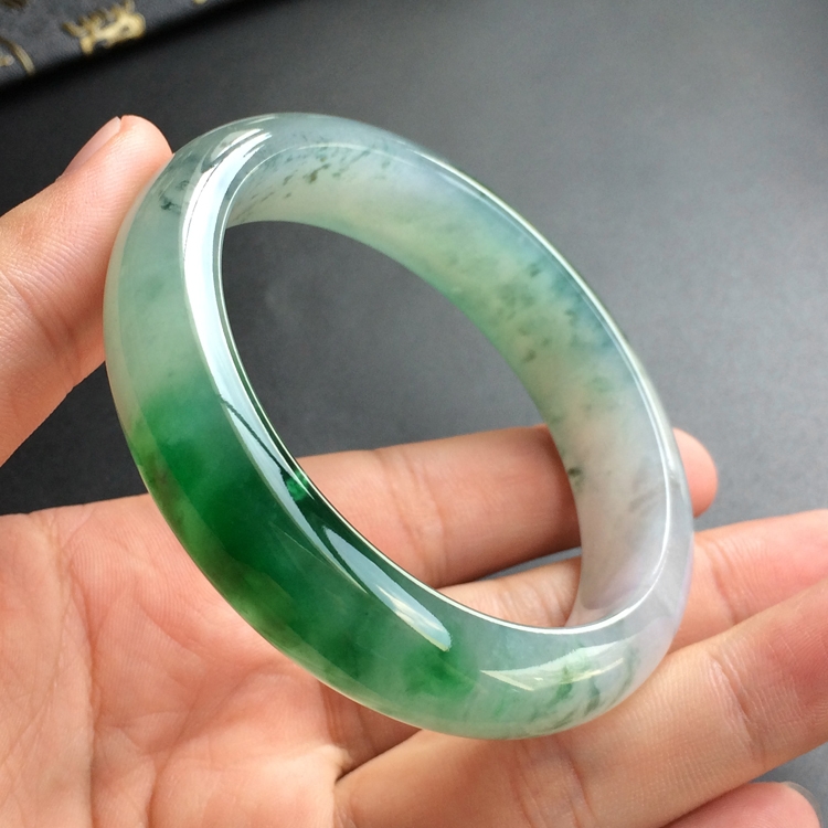(超值推荐)糯冰种飘花手镯(57.3mm)