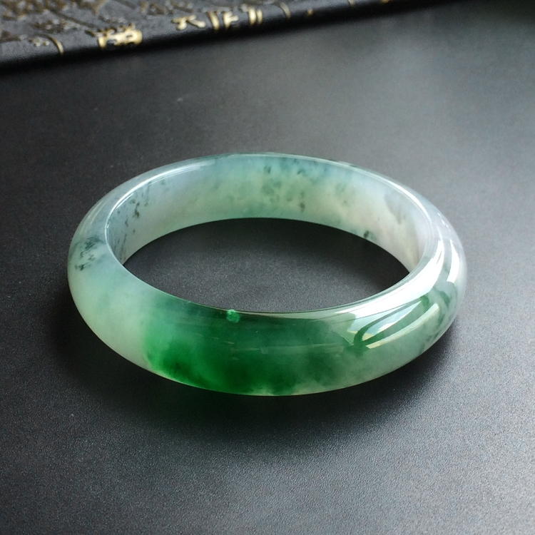 (超值推荐)糯冰种飘花手镯(57.3mm)