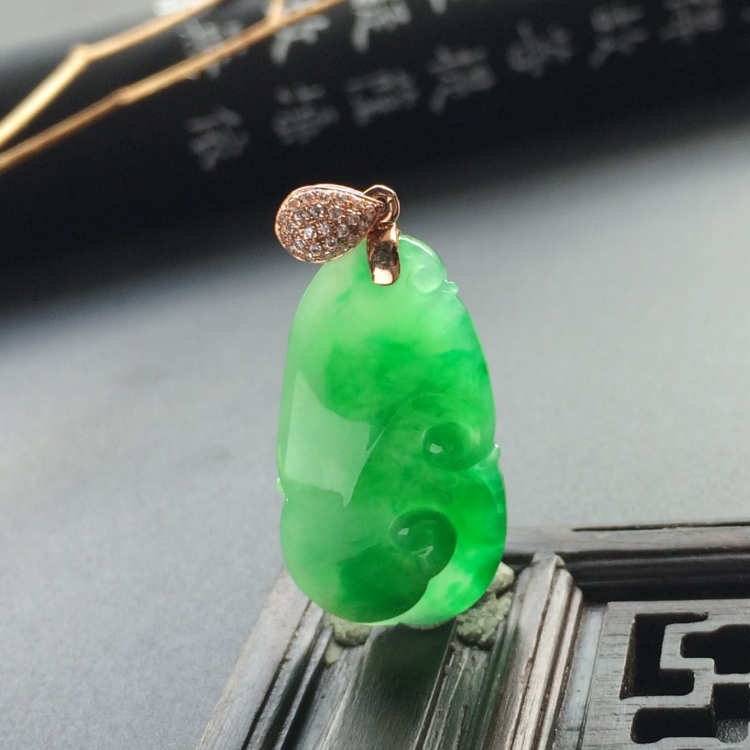 （超值推荐）糯冰种翠色如意挂件