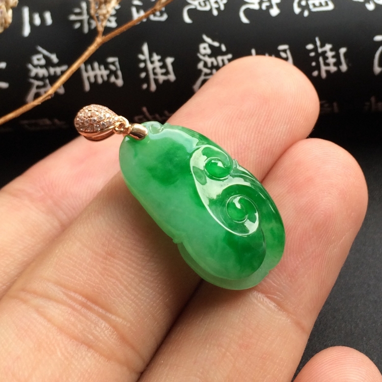（超值推荐）糯冰种翠色如意挂件