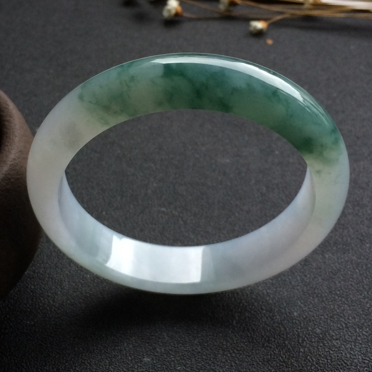 （超值推荐）糯冰种飘花手镯（57.2mm）