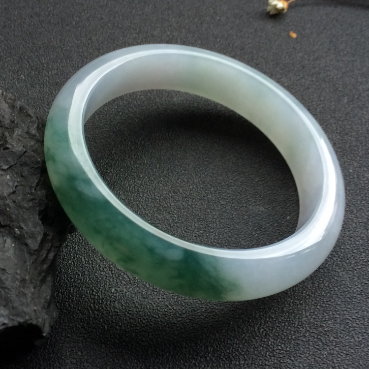 （超值推荐）糯冰种飘花手镯（57.2mm）