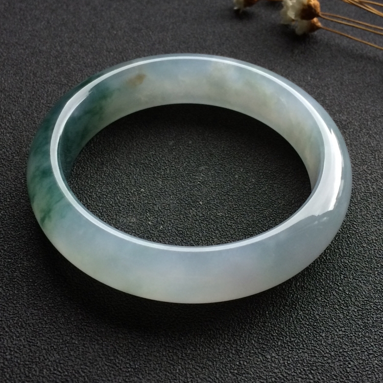 （超值推荐）糯冰种飘花手镯（57.2mm）
