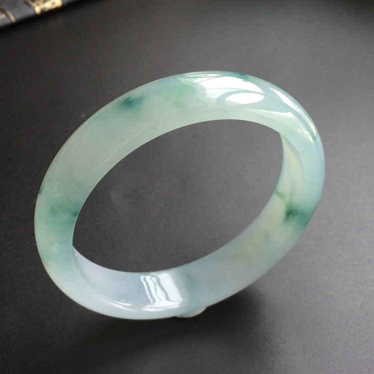 (超值推荐)糯冰种飘花手镯(58.7mm)