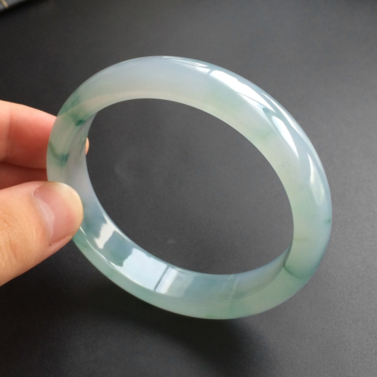 (超值推荐)糯冰种飘花手镯(58.7mm)