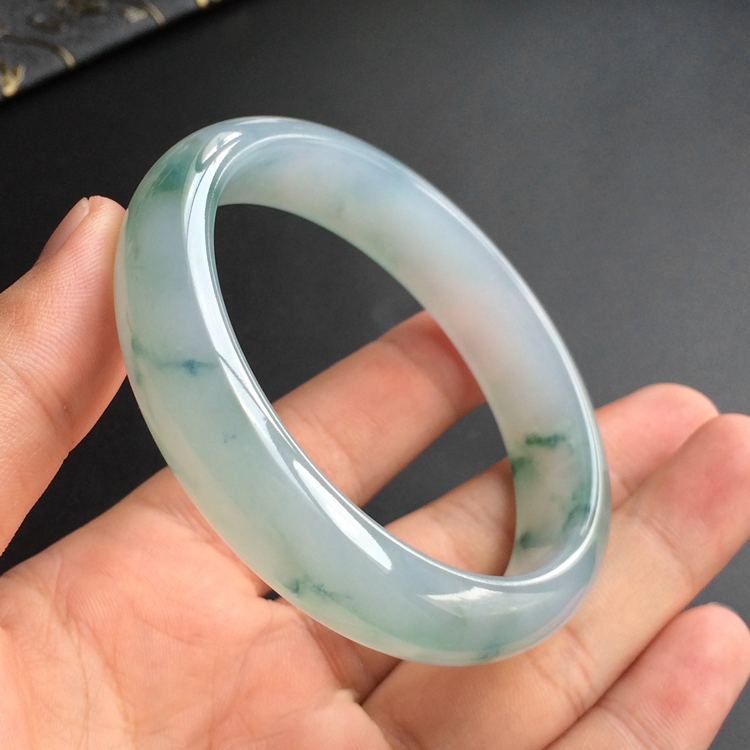 (超值推荐)糯冰种飘花手镯(58.7mm)