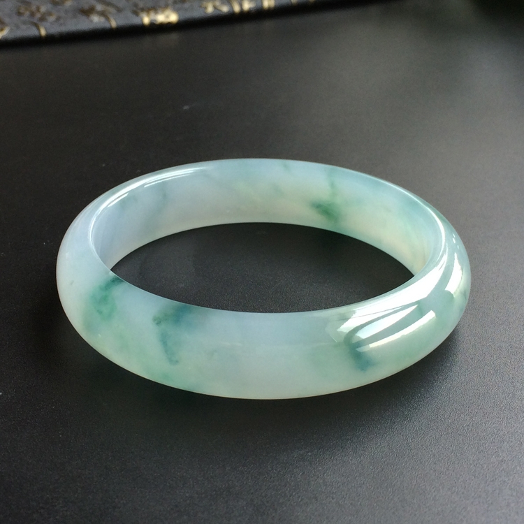 (超值推荐)糯冰种飘花手镯(58.7mm)