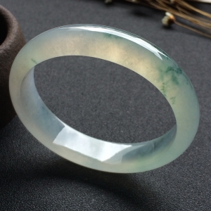 （超值推荐）冰种飘花贵妃镯（56.2mm-49mm）