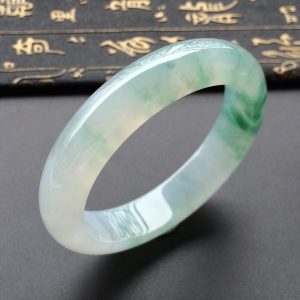(超值推荐)冰种飘花手镯(57.8mm)