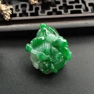 （超值推荐）糯冰种翠色白菜挂件