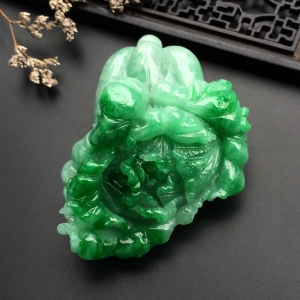 （超值推荐）糯冰种翠色白菜挂件/手玩