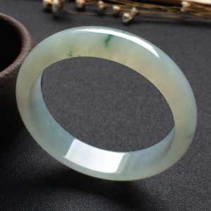 （超值推荐）糯冰种飘花手镯（57.2mm）