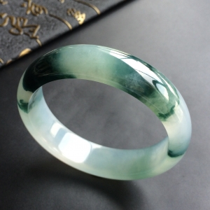 (超值推荐)糯冰种飘花手镯(57.5mm)