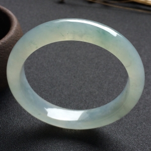 （超值推荐）冰种飘花手镯（56.4mm）