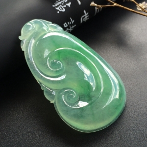 （超值推荐）冰种略飘花如意挂件