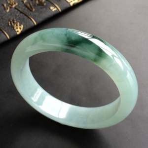 (超值推荐)糯冰种飘花手镯(55.8mm)
