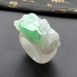 (超值推荐)糯冰种飘翠如意指环