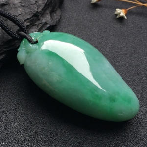 （超值推荐）糯冰种飘花福瓜挂件