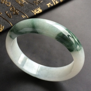 (超值推荐)糯冰种飘花手镯(59.1mm)