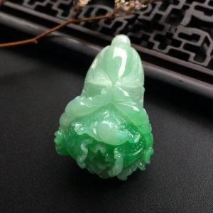 （超值推荐）糯冰种飘翠白菜挂件