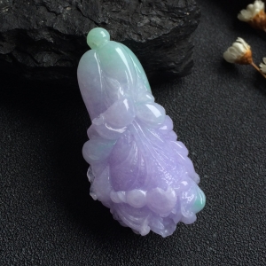 （超值推荐）糯冰种春带彩白菜挂件