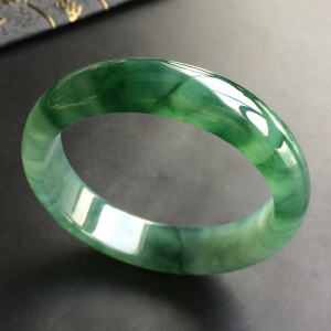 (超值推荐)冰种飘花手镯(56.3mm)