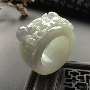 （超值推荐）糯冰种晴水略飘紫罗兰福禄寿扳指