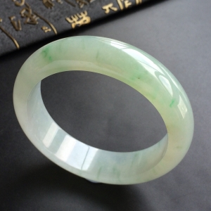 (超值推荐)糯冰种飘花手镯(57.4mm)