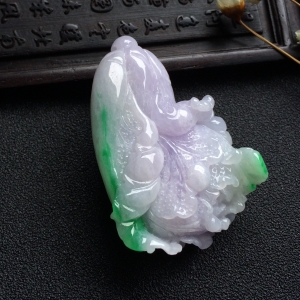 （超值推荐）糯冰种春带彩白菜挂件
