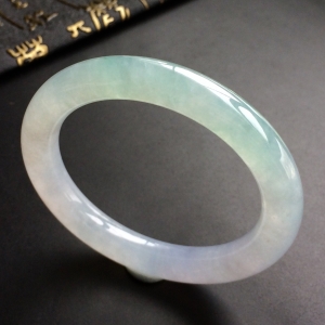 (超值推荐)糯冰种晴水圆条手镯(56.8mm)