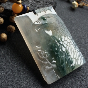 （超值推荐）（玉雕名家高松峰作品）冰种飘花大展宏图挂件