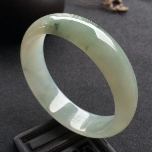 （超值推荐）糯冰种飘花手镯（57.2mm）