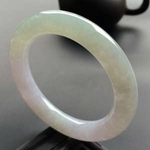 （超值推荐）糯冰种晴水淡紫罗兰圆条手镯（55.5mm）