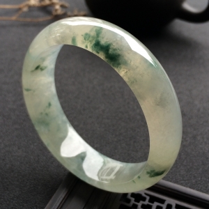 （超值推荐）冰种飘花手镯（54mm）