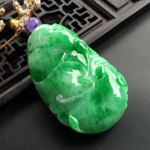 （超值推荐）糯冰种飘翠年年有余挂件