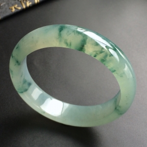 (超值推荐)冰种飘花手镯(56.5mm)