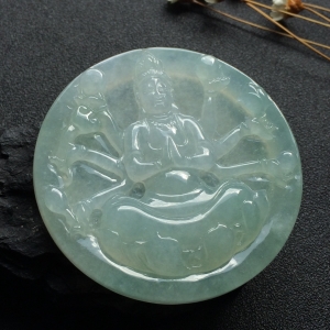 （超值推荐）糯冰种淡晴水千手观音挂件