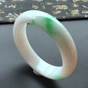 (超值推荐)糯冰种飘翠手镯(61mm)