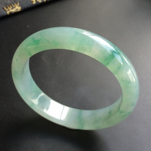 (超值推荐)糯冰种飘花手镯(57.4mm)