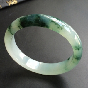 (超值推荐)糯冰种飘花手镯(55.5mm)