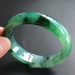 (超值推荐)糯冰种飘花贵妃镯(53mm-45.7mm)