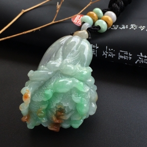 （超值推荐）糯冰种三彩白菜挂件