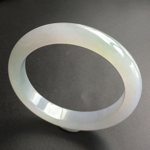 (超值推荐)糯冰种晴水手镯(56.3mm)